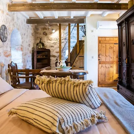 Dandy Mani - Old Tower House - Fireplace - Pool Holiday home *