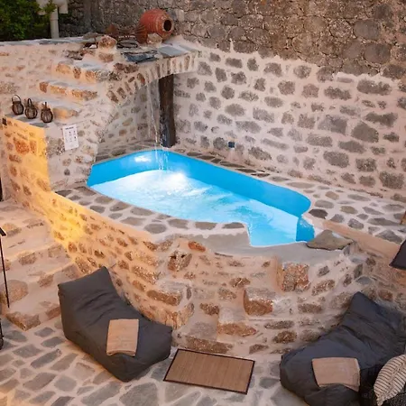 Dandy Mani - Old Tower House - Fireplace - Pool 別荘 *