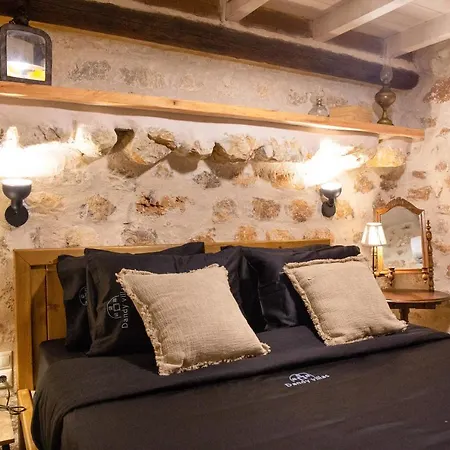 Holiday home Dandy Mani - Old Tower House - Fireplace - Pool