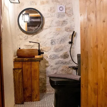 Holiday home Dandy Mani - Old Tower House - Fireplace - Pool Nomia