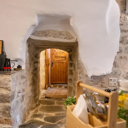 Сasa de vacaciones Dandy Mani - Old Tower House - Fireplace - Pool