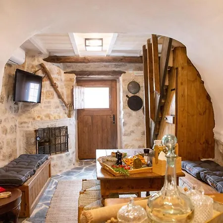 Dandy Mani - Old Tower House - Fireplace - Pool