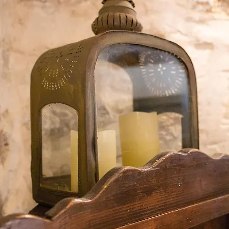 Dandy Mani - Old Tower House - Fireplace - Pool Сasa de vacaciones