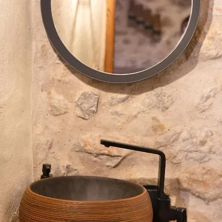 Tatil Evi Dandy Mani - Old Tower House - Fireplace - Pool