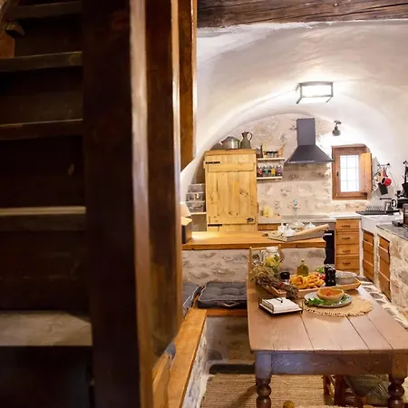 Holiday home Dandy Mani - Old Tower House - Fireplace - Pool