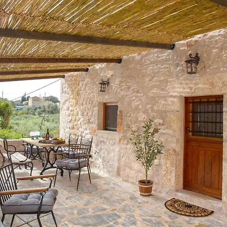 Dandy Mani - Old Tower House - Fireplace - Pool Nomia