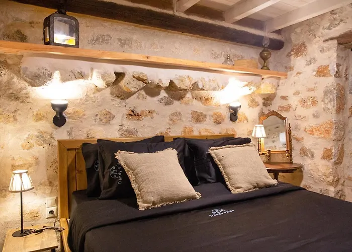 Feriehus Dandy Mani - Old Tower House - Fireplace - Pool