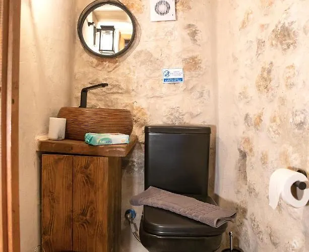 Hébergement de vacances Dandy Mani - Old Tower House - Fireplace - Pool *