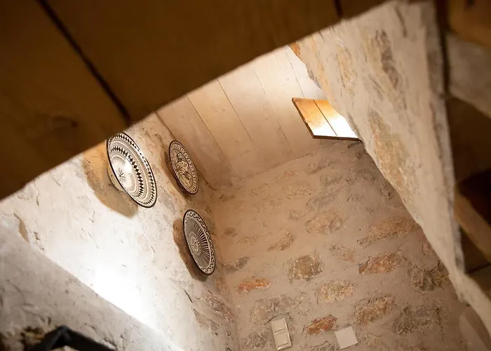 بيت للعطل Dandy Mani - Old Tower House - Fireplace - Pool *