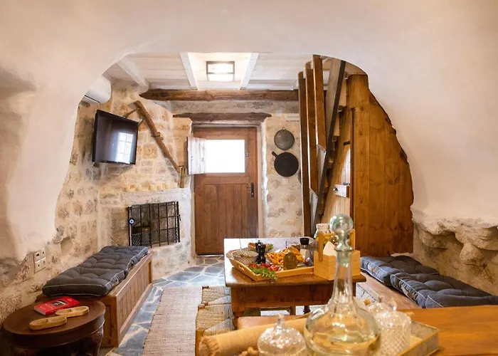 Dandy Mani - Old Tower House - Fireplace - Pool