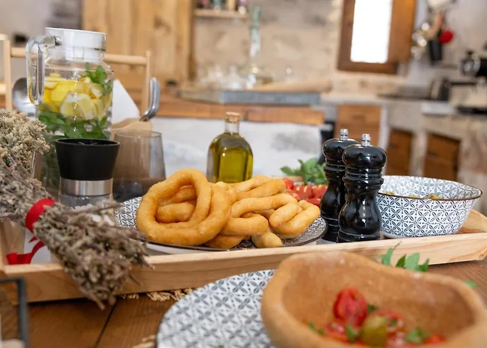 Dandy Mani - Old Tower House - Fireplace - Pool بيت للعطل *