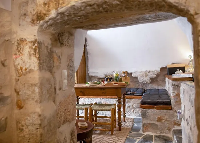 Dandy Mani - Old Tower House - Fireplace - Pool Feriehus Nomia