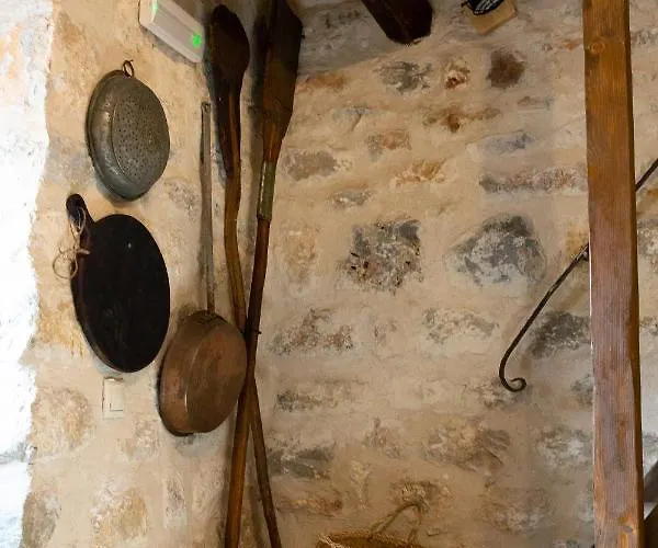 بيت للعطل Dandy Mani - Old Tower House - Fireplace - Pool *